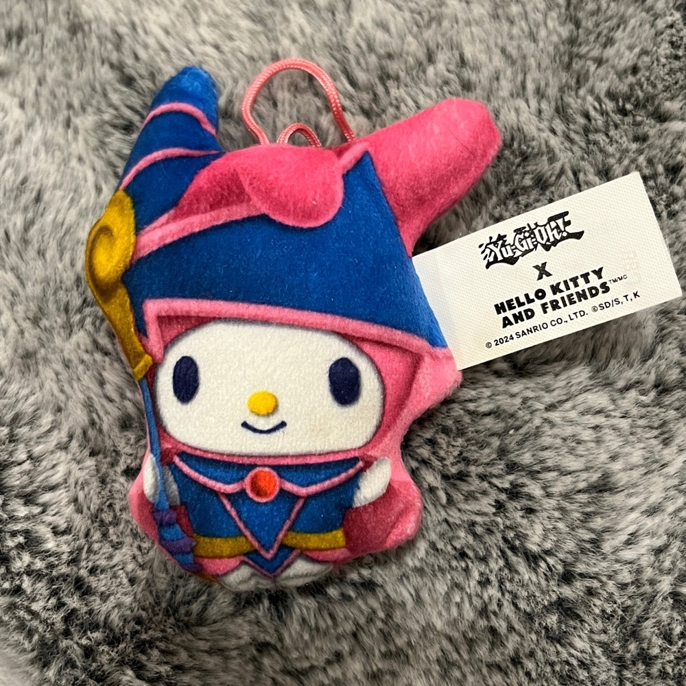 🍀5/20$ McDonald's Toy - Yu-Gi-Oh X Hello Kitty Read